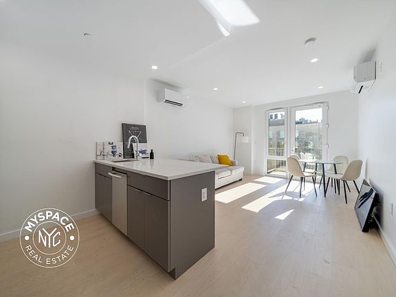 4th image of 1499 Bedford Ave #10A