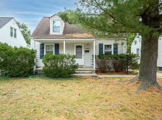 4431 Chamberlain St, Wayne, MI 48184