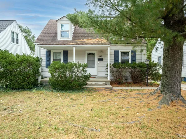 4431 Chamberlain St, Wayne, MI 48184