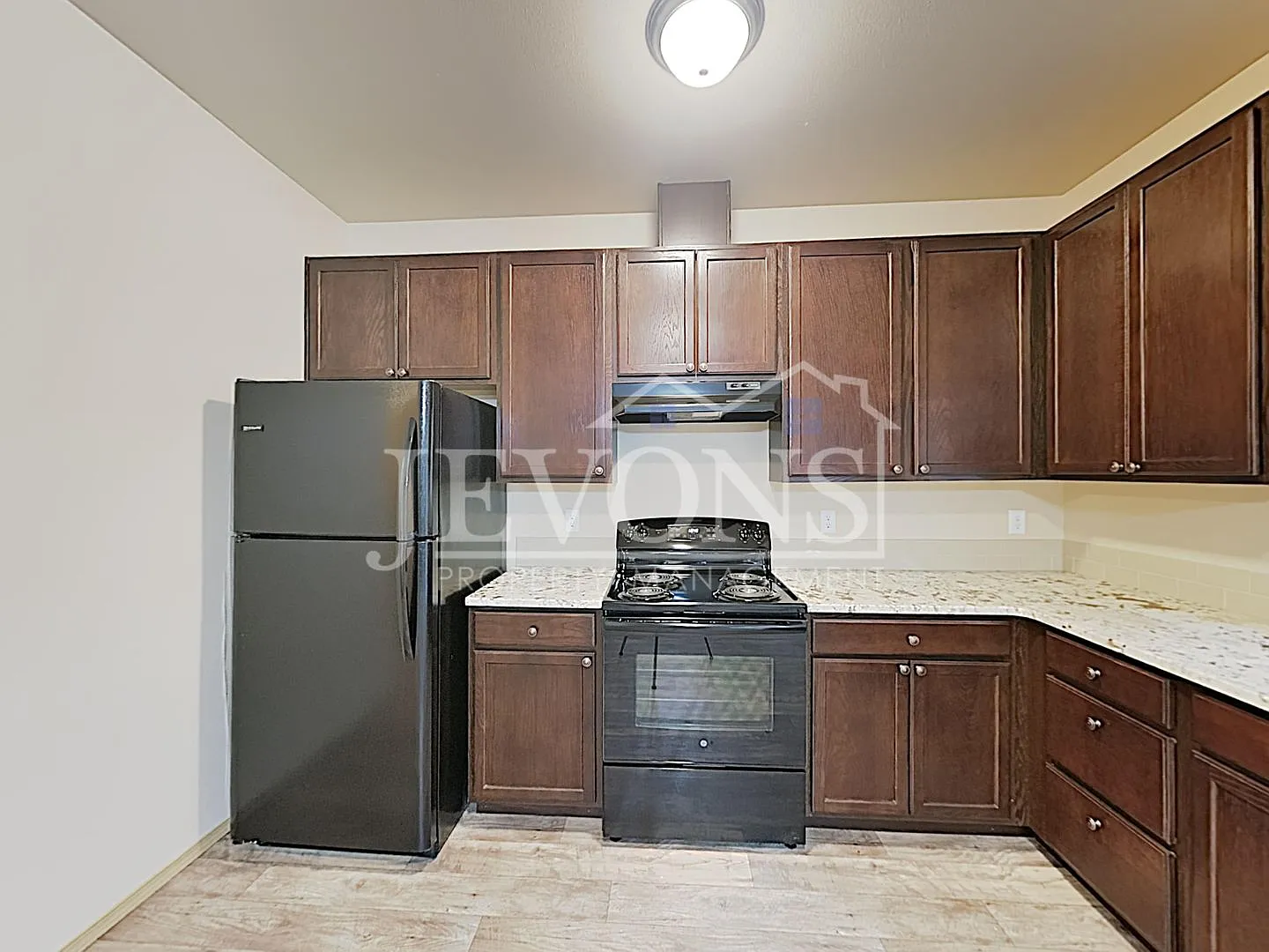 708 N 29th Ave Yakima, WA 98902 — Photo 1