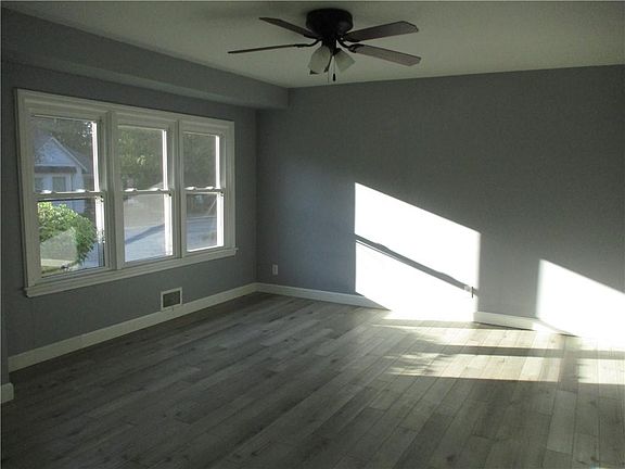 4th image of 601 N Chestnut St