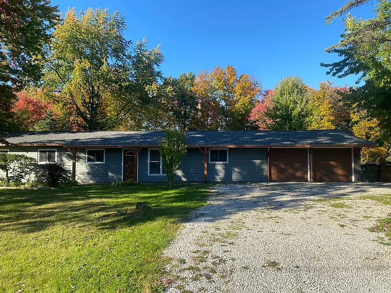 544 Robinhood Dr — Photo 17