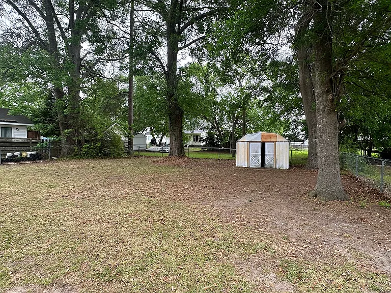 810 W Country Club Dr — Photo 28