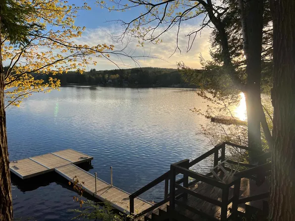 27 Hummingbird Lane, Hillsborough, NH 03244