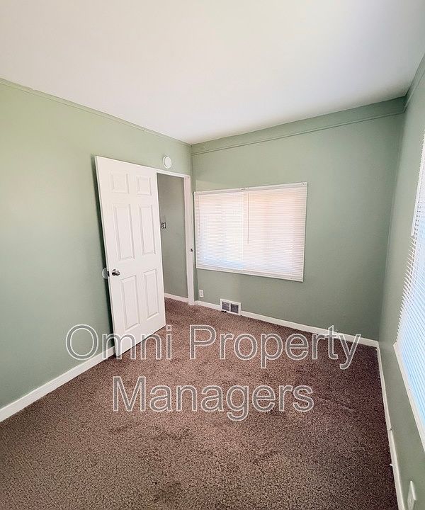 8494 Studebaker Ave, photo 5
