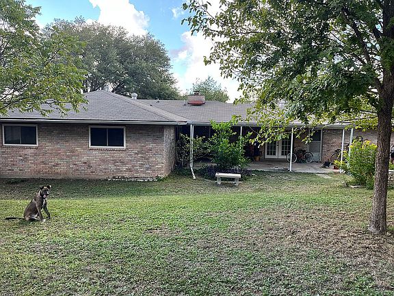 4th image of 5231 King George Dr