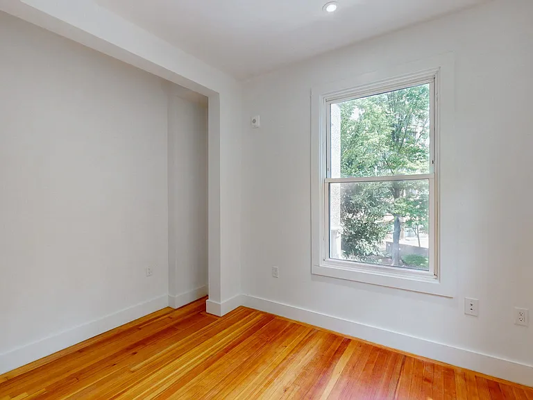 21 Regent Cir #3 — Photo 8