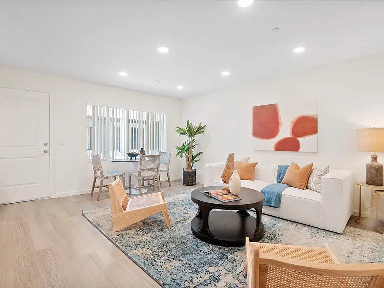 Villas by the Sea - Pacific Beach's Newest Community! — Photo 15