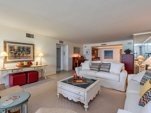 2nd image of 1919 Gulf Shore Blvd N APT 203