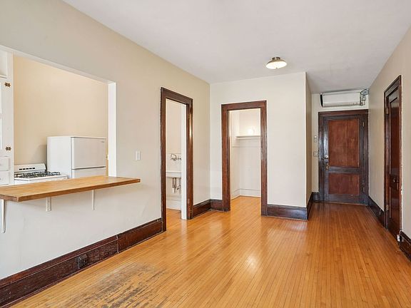 5th image of 1426 W 31st St APT 6