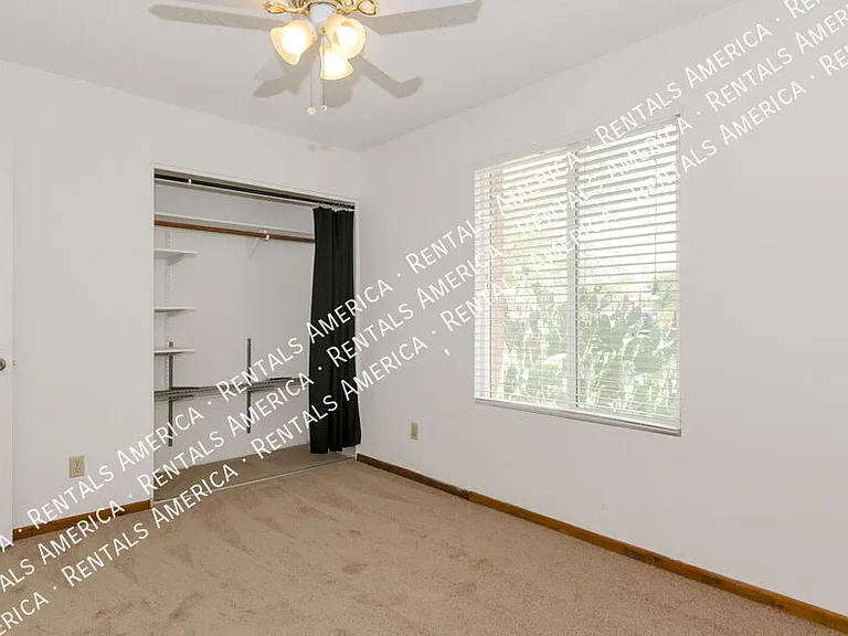 7868 N Soledad Ave — Photo 16
