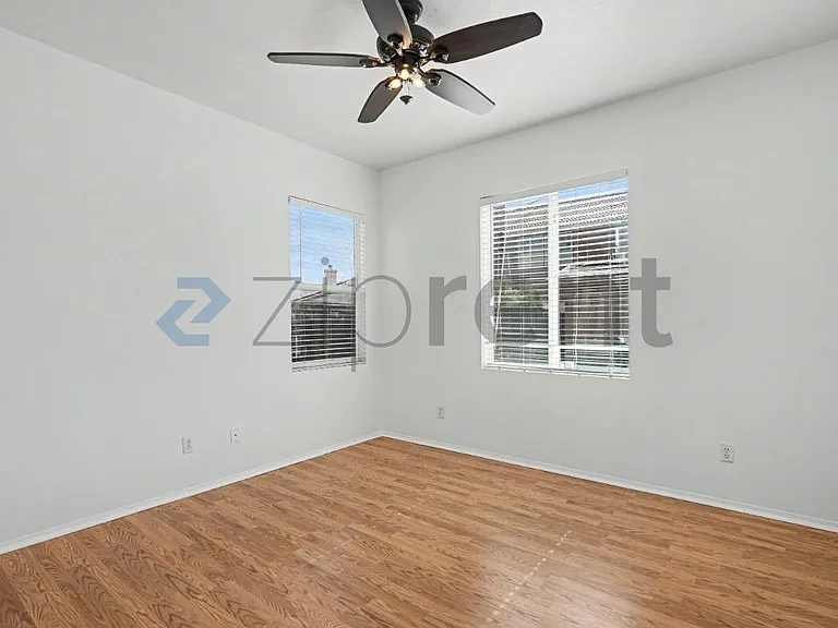 1854 Bankstown Way — Photo 15