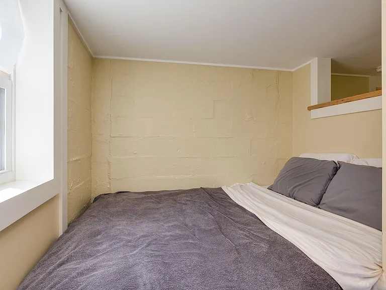 939 Henry Ave #D — Photo 8
