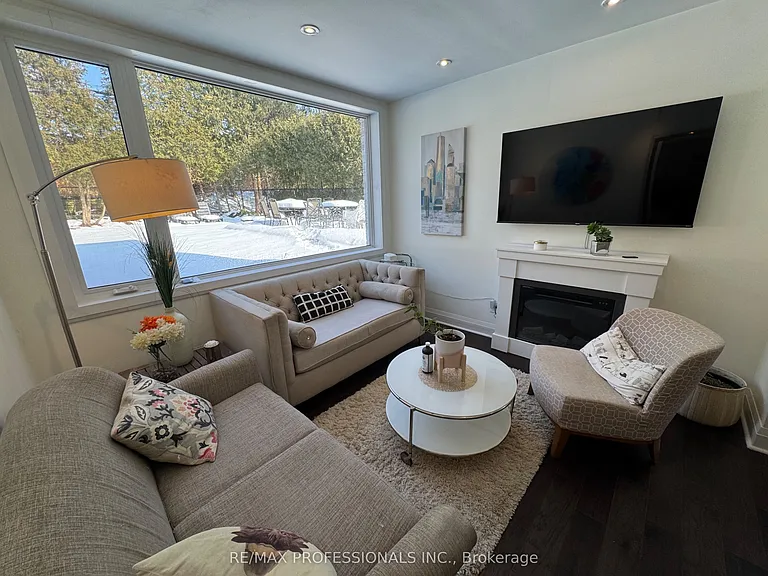 11 Grasspoint Cres #GROUND — Photo 4