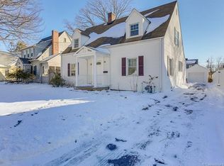 88 Grove St, West Hartford, CT 06110