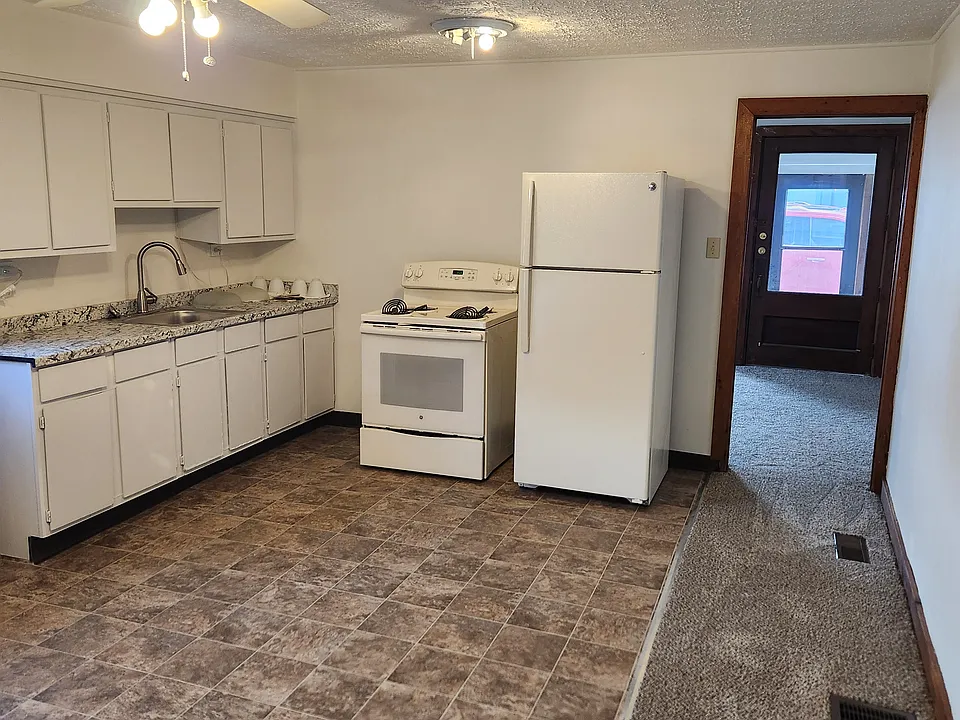 124 E Main St #A