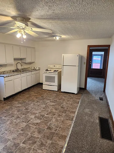 124 E Main St #A Photo 1 124 E Main St #A Photo 1