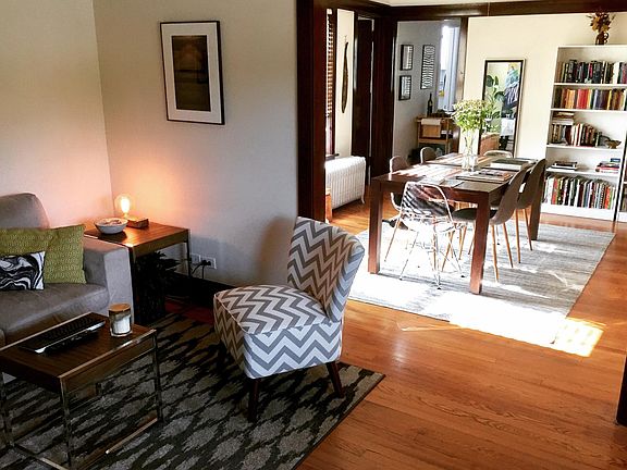 2nd image of 4420 N Greenview Ave APT 2W