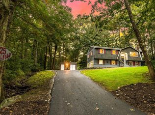 25 Sullivan Rd, Hudson, NH 03051