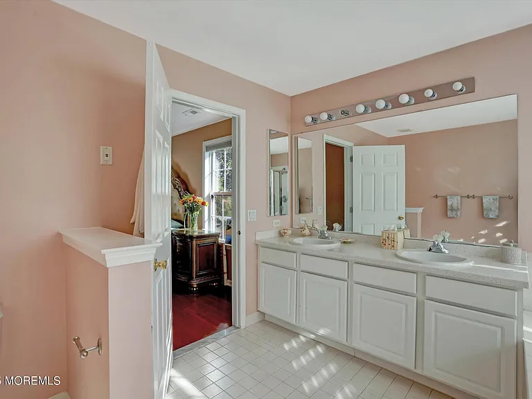 150 Nathan Dr — Photo 25