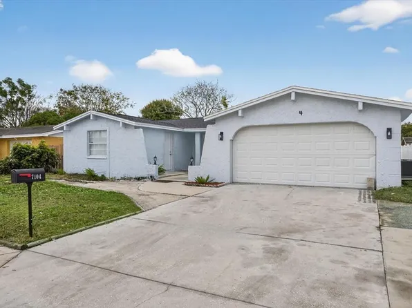 7104 King Arthur Dr, Port Richey, FL 34668
