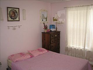 3rd image of 106 Dark Wood Ct