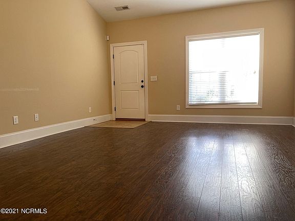 4th image of 3344 Ellsworth Drive #B