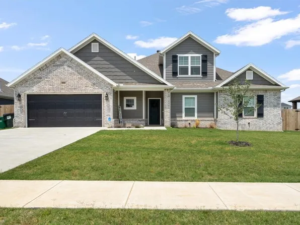 990 Lyon Loop, Springdale, AR 72764