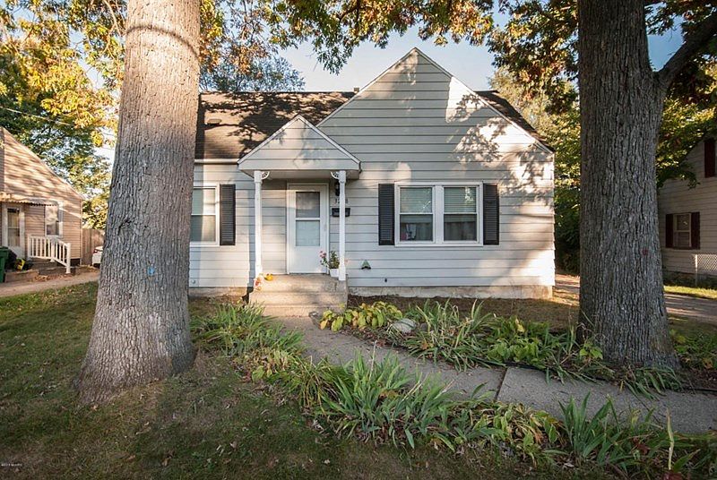 1st image of 3238 Clyde Park Ave SW