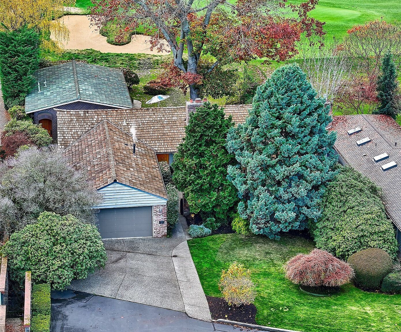 7503 Fairway Drive NE