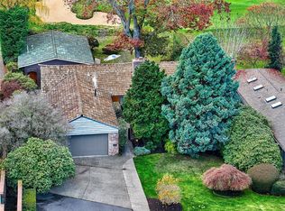 7503 Fairway Dr NE, Seattle, WA 98115