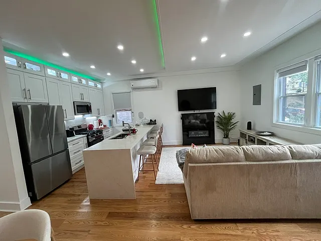 110 Walnut Street — Photo 2