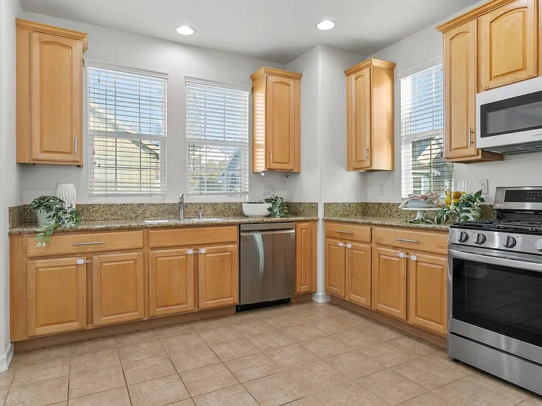 25 Tarleton Ln — Photo 20