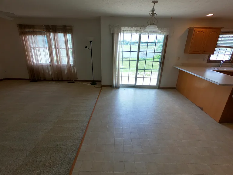 3125 Old Jamestown Rd — Photo 10