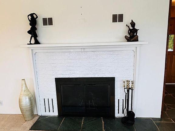 2nd image of 17229 NE 40th St APT A