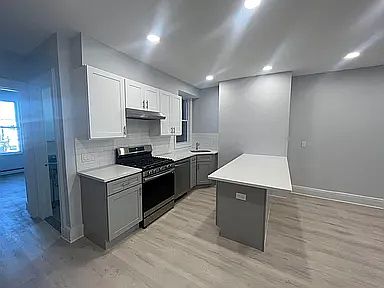 2nd image of 116A Booraem Ave Floor 2