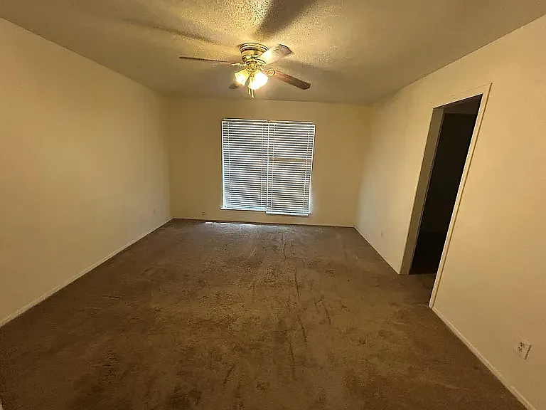246 Rolling Hills Pl — Photo 7