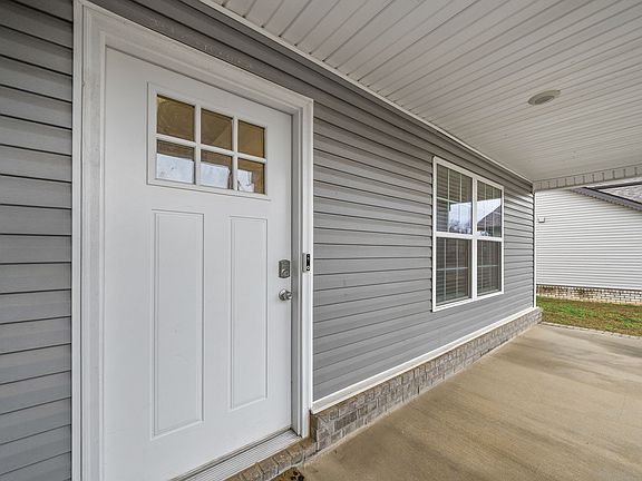 3rd image of 1021 Whitney Dr