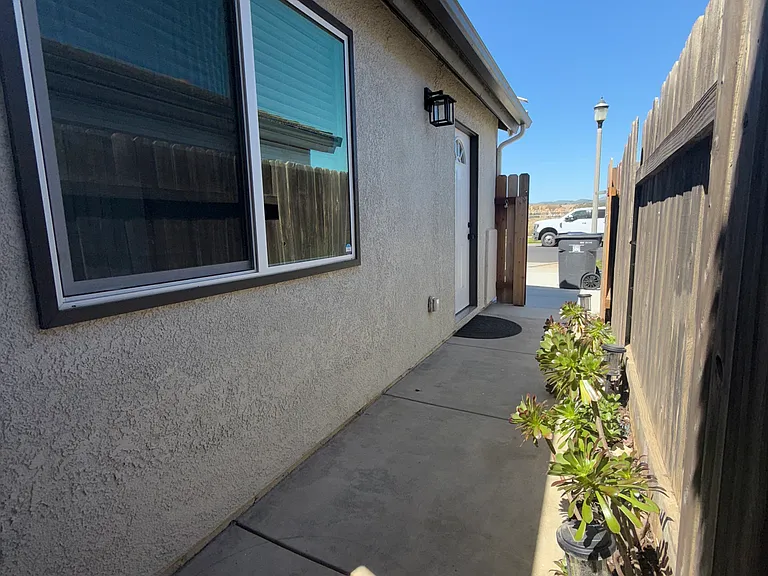 Darbeton Ave — Photo 19