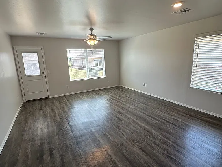 11620 Krew Way — Photo 7