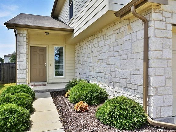 3rd image of 6808 Plains Crest Dr
