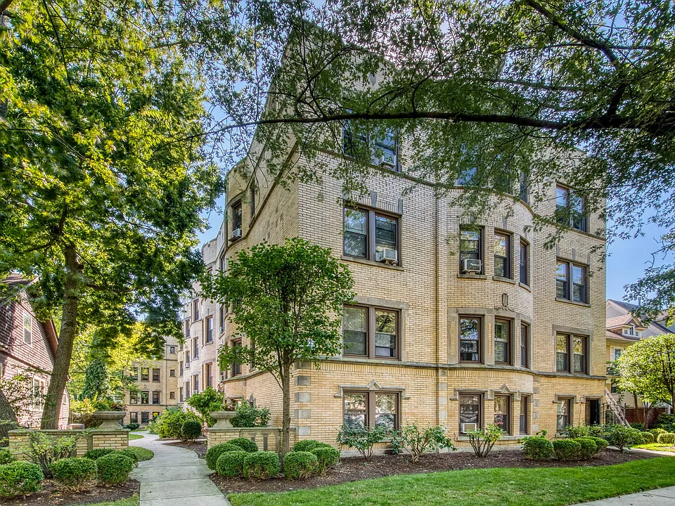 1921 W Estes Ave #1N
