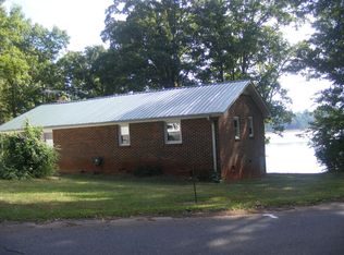 1303 Andersonville Rd, Townville, SC 29689