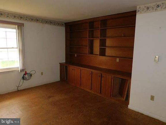5th image of 37 Orillia Dr