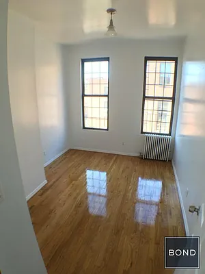 Rented by Bond New York | media 47