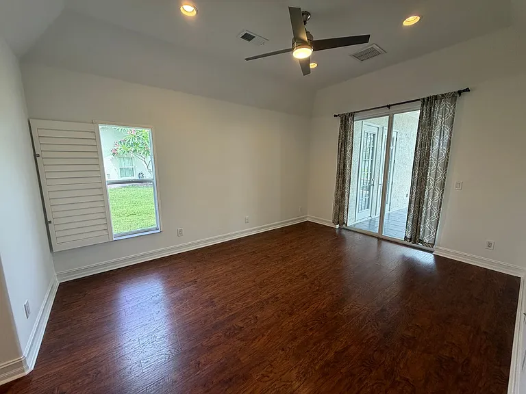 3425 Anton Ct — Photo 19