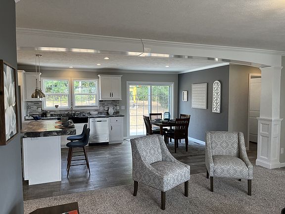3rd image of 118 Woods Edge Dr #209
