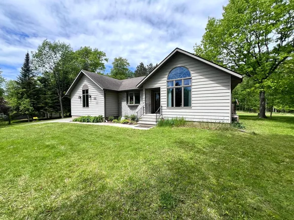 2107 Maple St, Grand Rapids, MN 55744