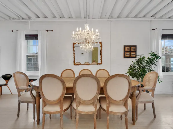 330 Pearl Street image 4 of 13