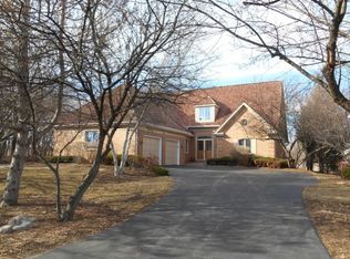 4647 Lake Point Cir, Long Grove, IL 60047